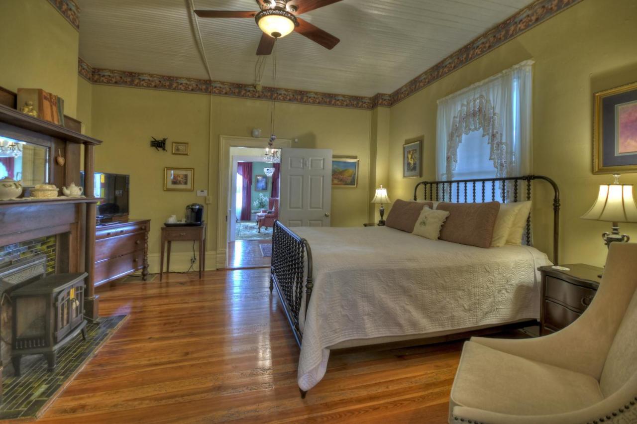Blue Ridge Inn Bed And Breakfast Exterior foto